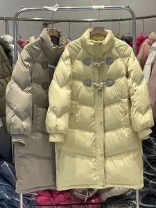 韩国90白鸭绒牛角扣羽绒服女中长款2023新款冬季过膝加厚保暖外套