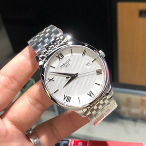 Tissot天梭男表俊雅系列商务时尚42mm大表盘百搭钢带防水石英手表