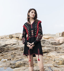 泰国重工流苏民族风连衣裙度假女大西北沙滩裙短款黑色沙漠裙子