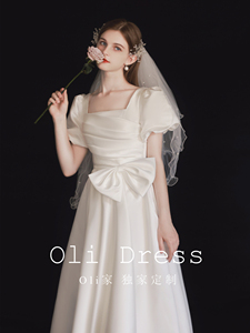 Oli家 复古结婚晚宴长裙女2024款新娘白色礼服缎面泡泡袖旅拍仙小