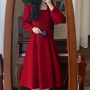 大码气质红色春装韩版长袖方领法式连衣裙高腰遮肚子女神范长裙子