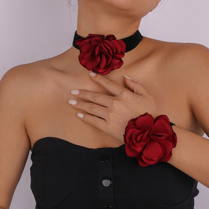 热情红玫瑰花颈链choker欧美高级感浪漫风情彩色花朵手链甜美优雅