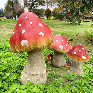 创意户外仿真蘑菇摆件花园庭院别墅小区公园景观园林树脂装饰雕塑