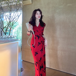 杨小静御姐复古红色印花连衣裙女夏季性感显瘦气质包臀裹身长裙子