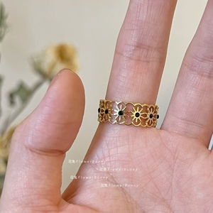 花兔镂空素花纹复古中世纪戒指女法式金色钛钢指环不掉色开口设计