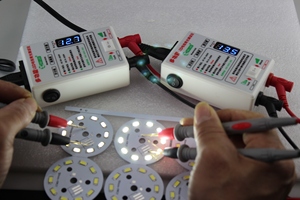 LED测试仪 维修检测工具 免拆屛电视背光灯条灯珠 液晶屏测试仪