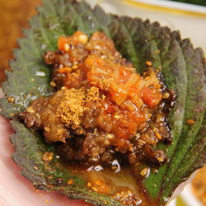韩式烤肉蘸肉酱韩国料理生菜苏子叶酸甜辣金针蘑烧烤酱包饭蘸料汁