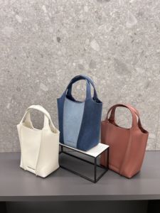 CHARLES&KEITH23秋季 小CK2-51220011-1羊羔毛绒手提托特包女包