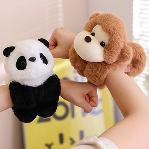 可爱动物小熊猫玩偶手腕啪啪圈儿童手环毛绒玩具公仔猴子娃娃趣味