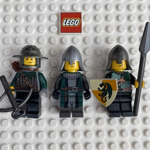 乐高LEGO 2020年新款 城堡 骑士 绿龙 士兵 人仔cas458 盾牌 武器