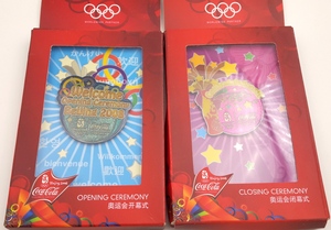 2008北京奥运会赞助商可乐纪念章开幕式闭幕式徽章一套胸针