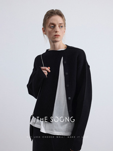 THE SOONG | 毛衣外套极简风黑色绵羊毛圆领女士保暖宽松针织毛衣