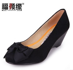 福顺缘老北京布鞋女鞋坡跟工装女单鞋工作鞋浅口舒适黑色高跟鞋