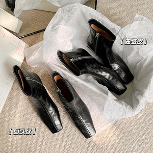 极简新款韩国风方头百搭短靴女法式黑色百搭高级低跟真皮及踝女靴