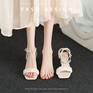 特价FXSO方巷凉鞋女夏季2024新款法式一字带珍珠水晶跟高跟鞋女款