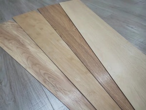 胶地板 耐磨加厚防水防滑仿木纹 地板 自粘 PVC 汕头周边上门安装