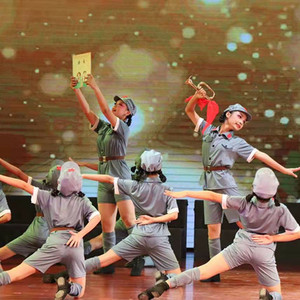 儿童小红军星星在闪烁舞蹈演出服闪闪红星幼儿八路军合唱表演服装