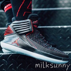 【milksunny】AIR JORDAN XXXII 黑红AJ32运动篮球鞋 AA1254-001
