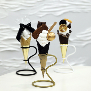 简约铁艺冰淇淋架 甜品台蛋筒支架 蛋糕店橱窗展示架 站立甜筒架