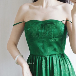 小泽一木 原创 祖母绿 浮雕感真丝提花收腰吊带中长款复古连衣裙
