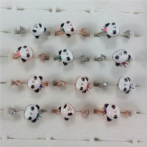 创意熊猫旋转水钻戒指女生指环流行时尚饰品送友人四川成都纪念品