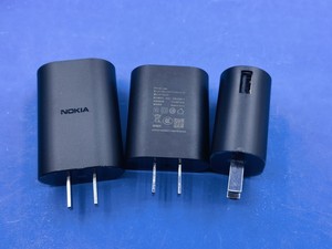 适用诺基亚微软手机平板充电器 5V 1.3A 1.5A 2A QC3.0快充 USB 直插 磨砂壳