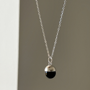 S925纯银项链女小众设计感高级黑玛瑙圆珠吊坠锁骨链个性简约