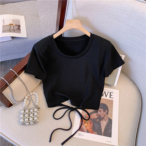 黑色背后绑带上衣女夏小心机设计感洋气卡腰打底衫小个子短款T恤