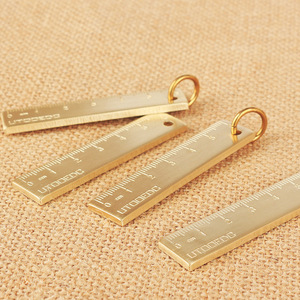 小铜尺6cm纯黄铜尺随身金属直尺子复古钥匙牌挂件加厚抓周岁纪念