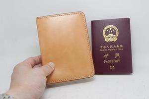 阿非手工定制植鞣革头层牛皮护照套真皮多功能证件包保护套包邮