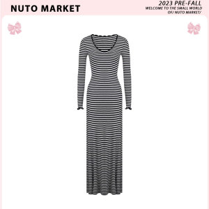 NUTO【现货】秋冬经典简约高级感复古针织条纹修身U领长袖连衣裙