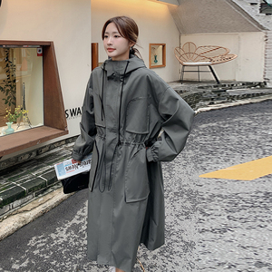 今年流行连帽工装灰色风衣外套女秋季2024新款韩版小个子休闲大衣