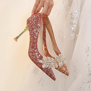 中式秀禾婚鞋女2024春季新款禾秀婚纱两穿红色水晶结婚新娘高跟鞋
