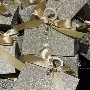 欧式爆款喜糖盒子创意结婚礼盒包装空盒个性回礼手提款伴娘手礼盒