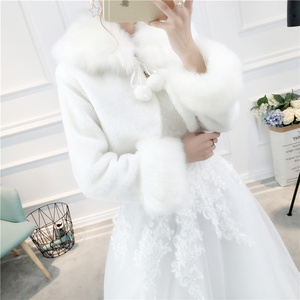 冬季婚纱披肩结婚礼服新娘毛披肩女白色长袖外套秋冬伴娘外搭保暖