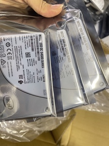 全新英特尔S4500 1.92t 3.84t sata企业级固态硬盘SSD