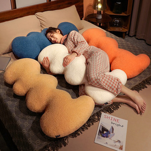 日本GP云朵大抱枕长条枕头女生夹腿神器睡觉专用靠枕床上孕妇侧睡
