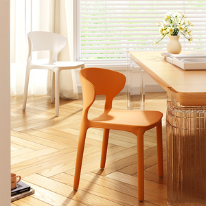 塑料餐椅家用现代简约书桌化妆餐厅椅子网红欧式餐桌椅凳子靠背