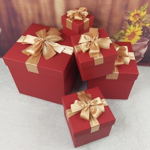 高档正方形礼物盒超大号红色礼品盒篮球足球包装纸盒生日圣诞礼盒