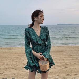 沙滩裙女超仙三亚旅游衣服拍照海边度假连体裤小个子连衣裙子夏季