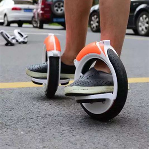 户外运动风火轮新款极限旱冰代步PU轮双轮脚踏滑板速滑溜冰滑轮鞋