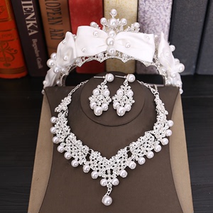 新款韩式高级感新娘珍珠皇冠三件套奢华大气结婚头饰跟妆配饰品