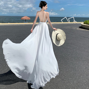 超仙波西米亚海边度假大摆沙滩裙白色吊带露背连衣裙旅拍拖地长裙