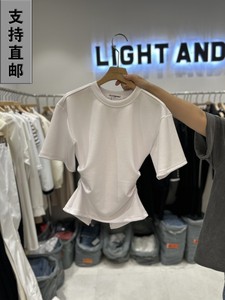 LIGHT AND SALT韩国东大门正品女装代购圆领净版下摆两侧褶皱T恤