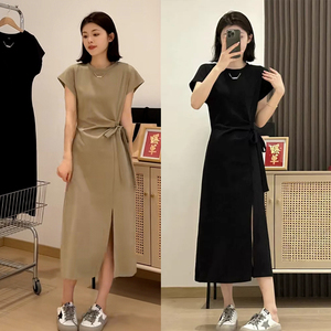 赫本风黑色t恤连衣裙子女夏季2024新款茶歇法式高级感小个子长裙
