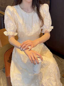 设计感小众泡泡袖白色蕾丝连衣裙女夏季收腰小个子气质超好看长裙