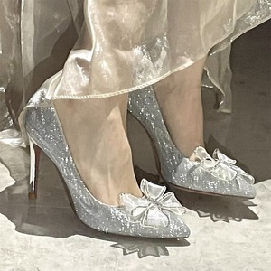 法式水晶鞋2024春秋新款银色婚鞋水钻蝴蝶结尖头高跟鞋女细跟单鞋