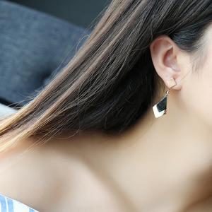 耳环新款潮黑色菱形韩版复古长款小耳垂适合的耳钉女气质韩国
