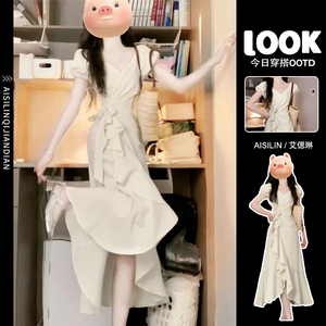 法式白色高级感v领连衣裙子女2024夏季新款小个子不规则设计长裙
