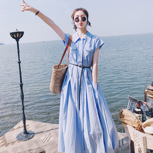 法式赫本蓝色衬衫连衣裙女夏2024新款海边度假高级感显瘦工装长裙